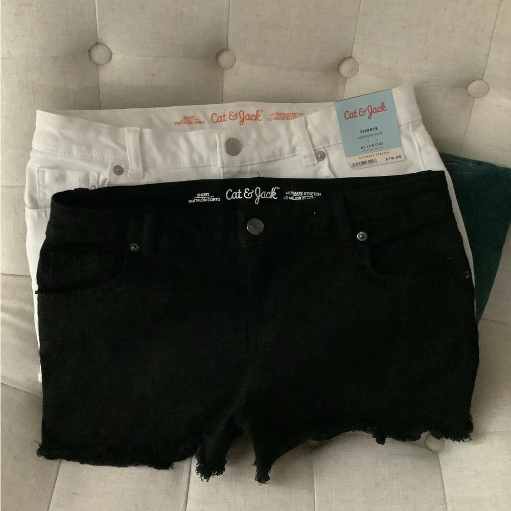 NWT Cat & Jack Jean shorts girls size XL (14/16).